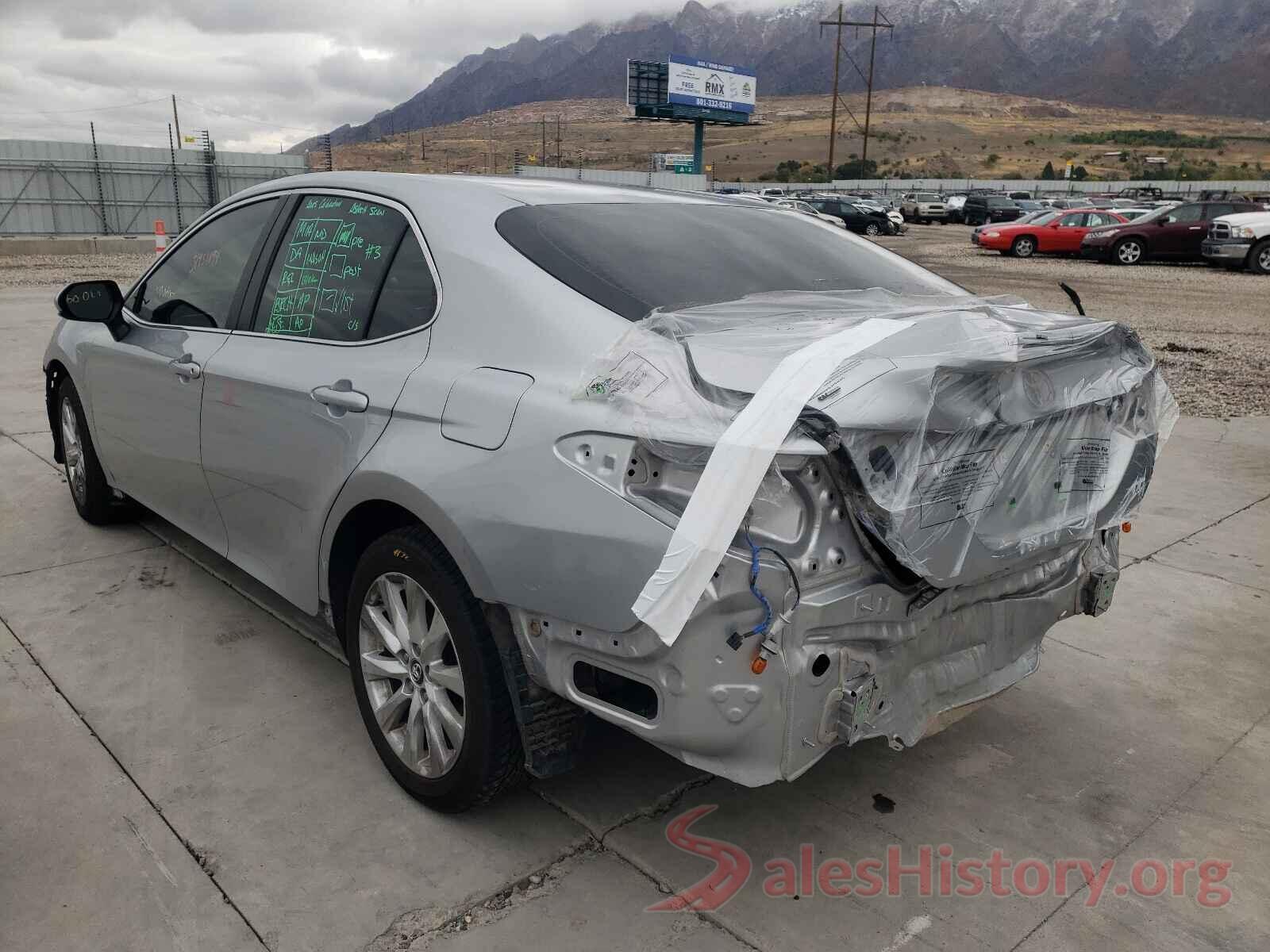 4T1B11HK5JU115569 2018 TOYOTA CAMRY