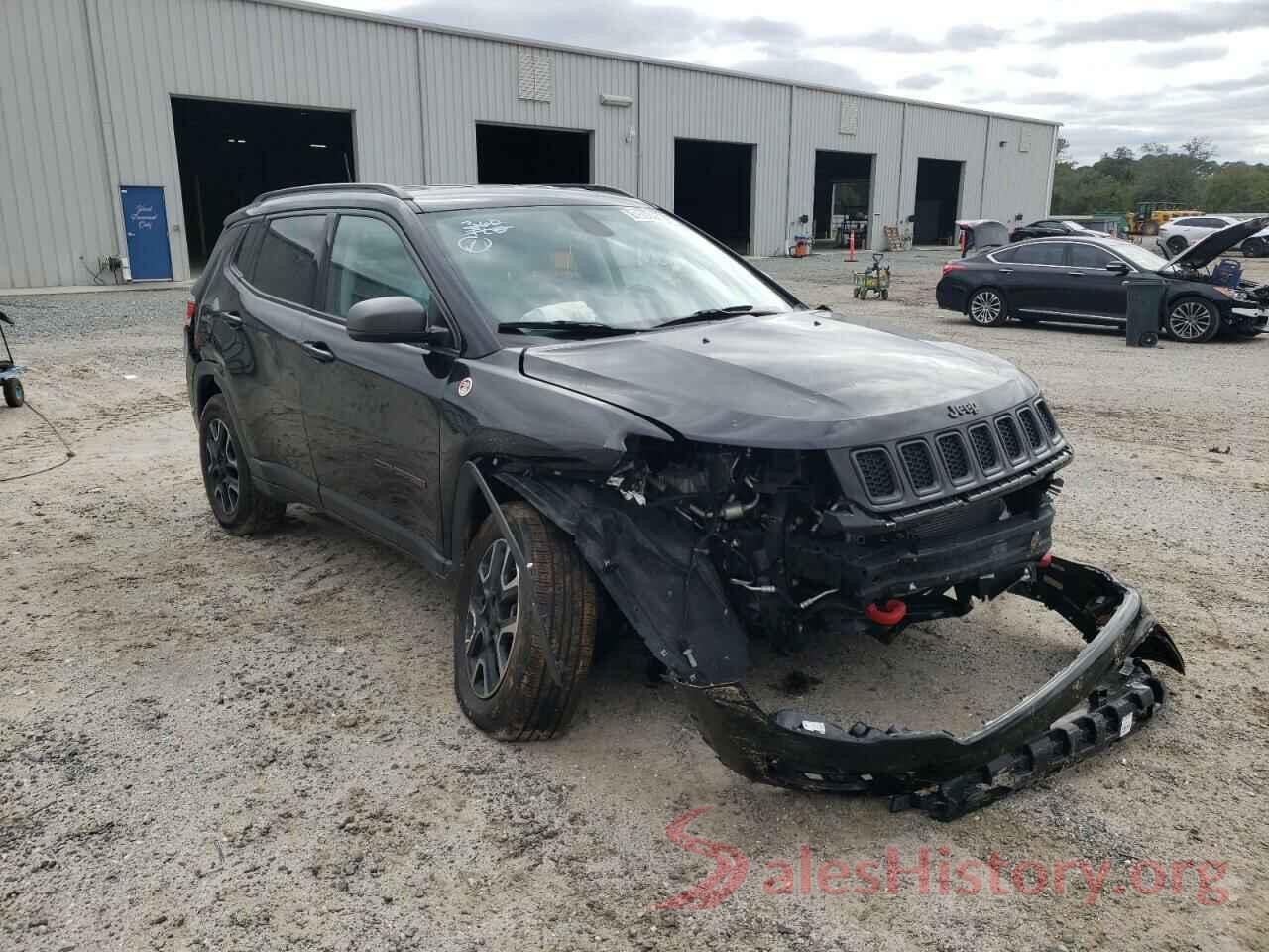 3C4NJDDB1KT660611 2019 JEEP COMPASS