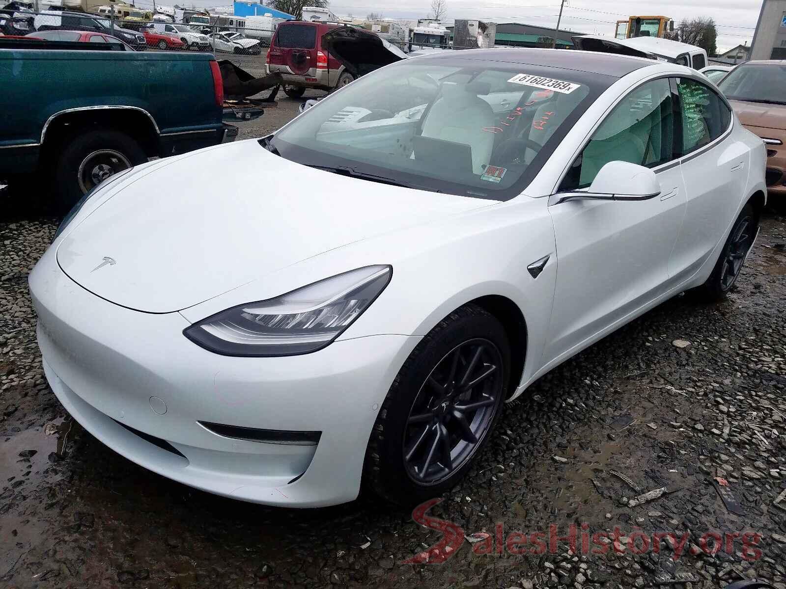 5YJ3E1EB0JF112931 2018 TESLA MODEL 3