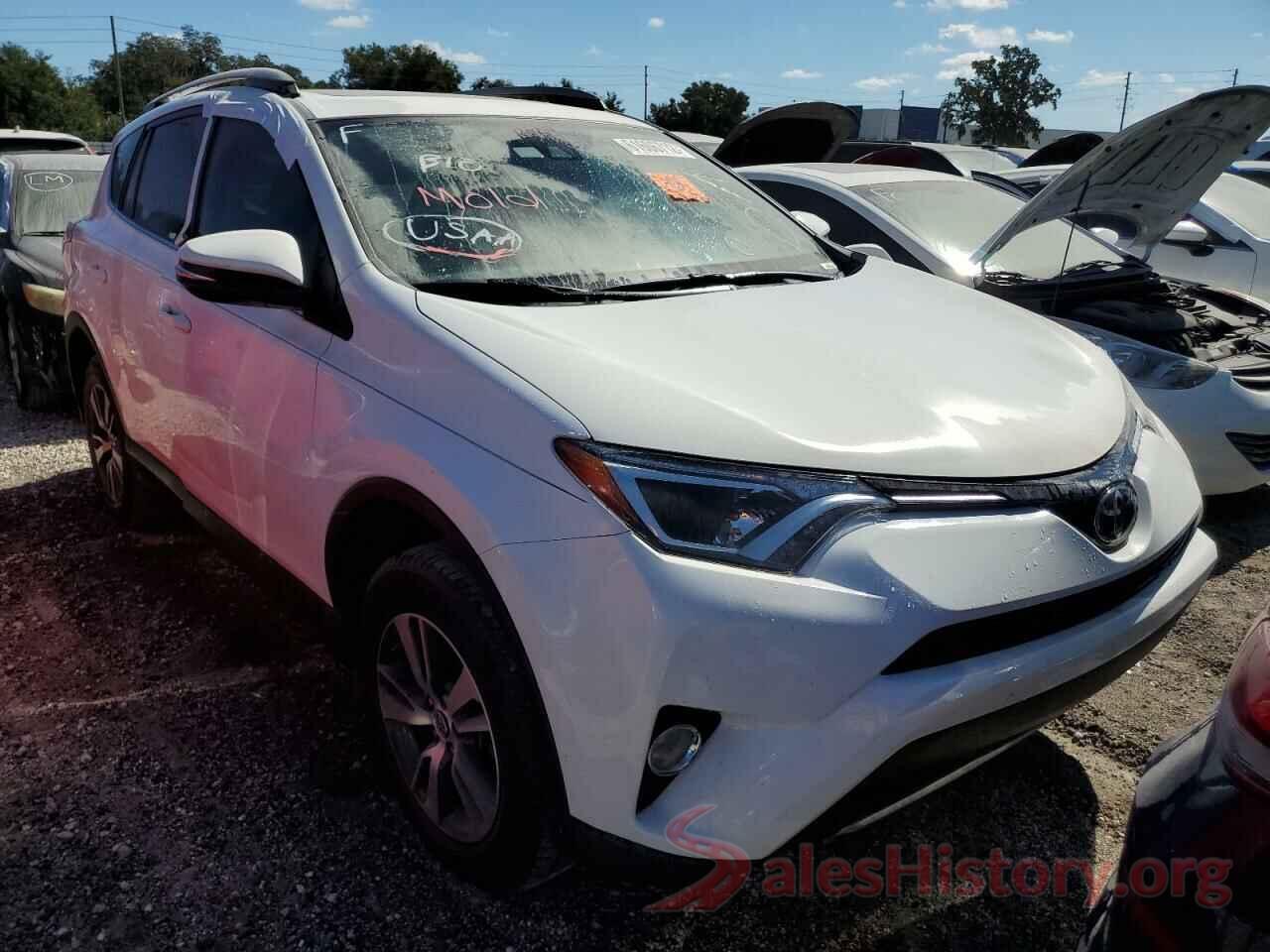 JTMWFREV1JJ178240 2018 TOYOTA RAV4