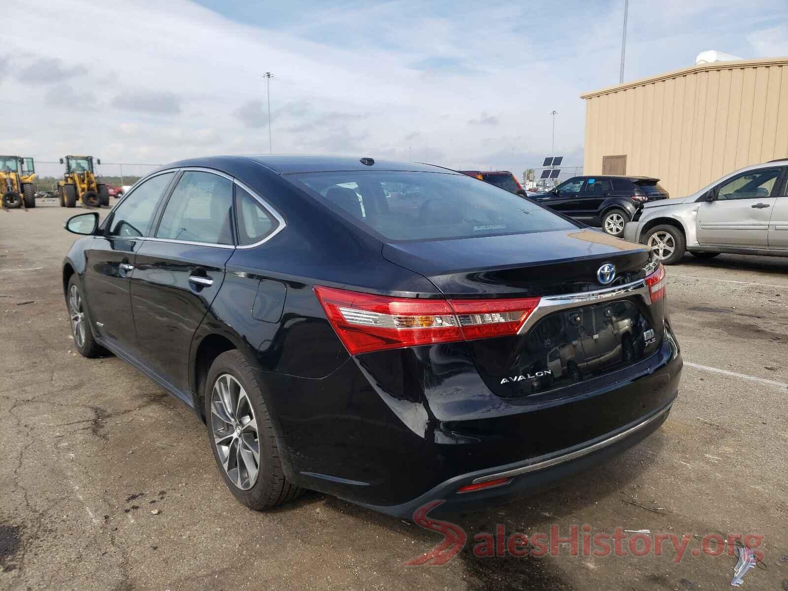 4T1BD1EB3JU063452 2018 TOYOTA AVALON