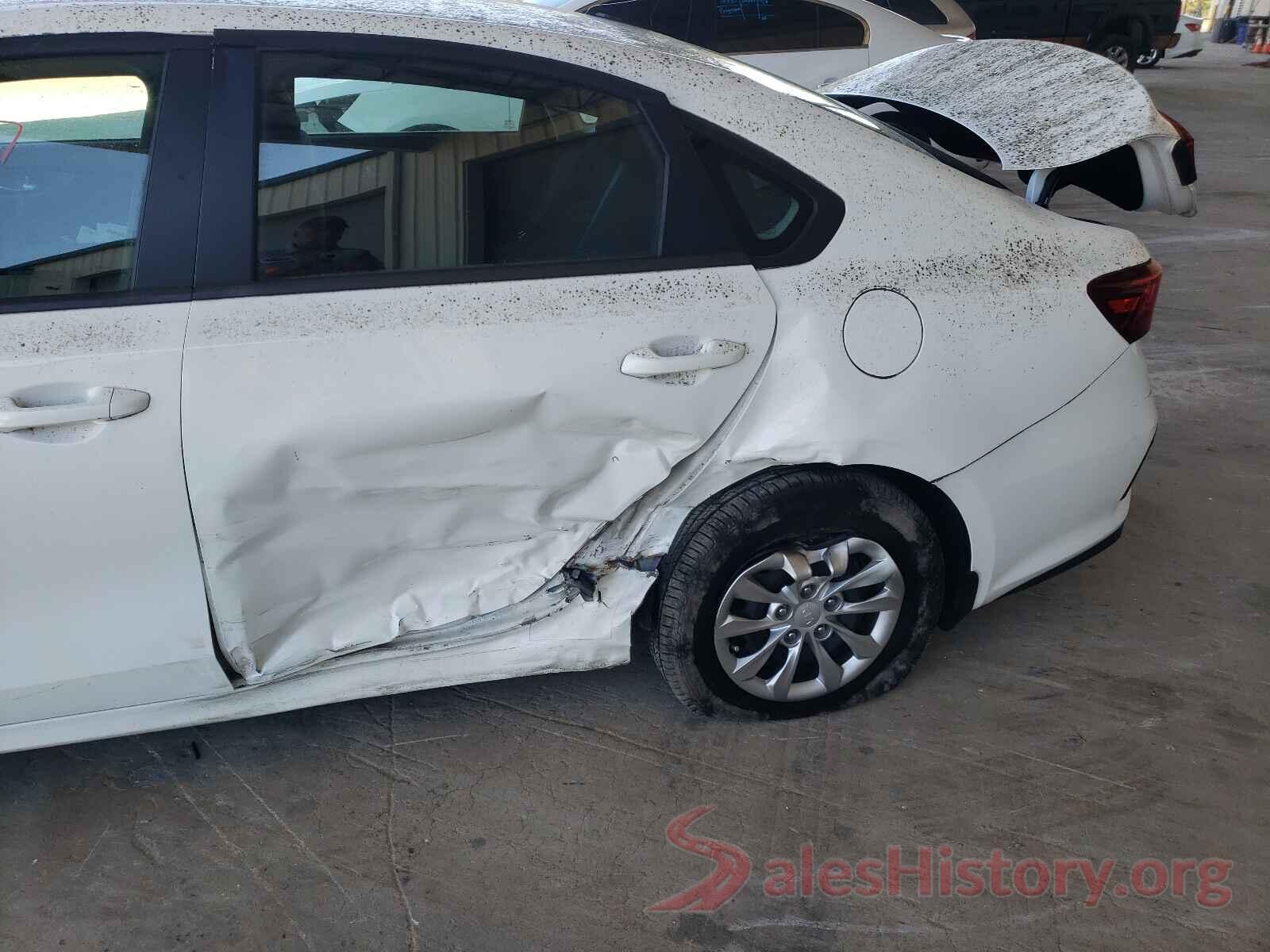 3KPF24AD7KE097401 2019 KIA FORTE