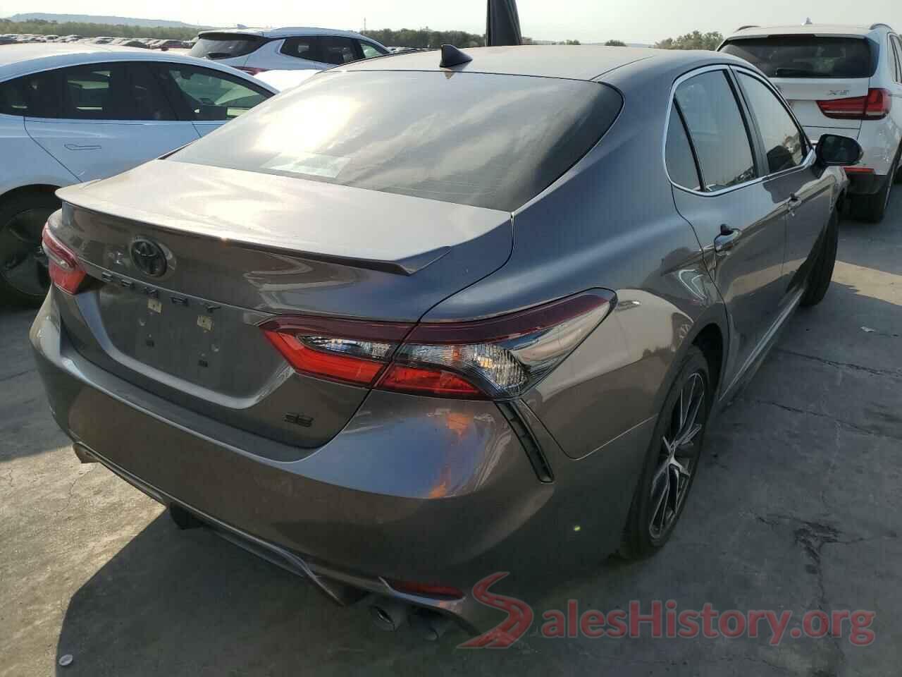 4T1G11AKXNU655604 2022 TOYOTA CAMRY