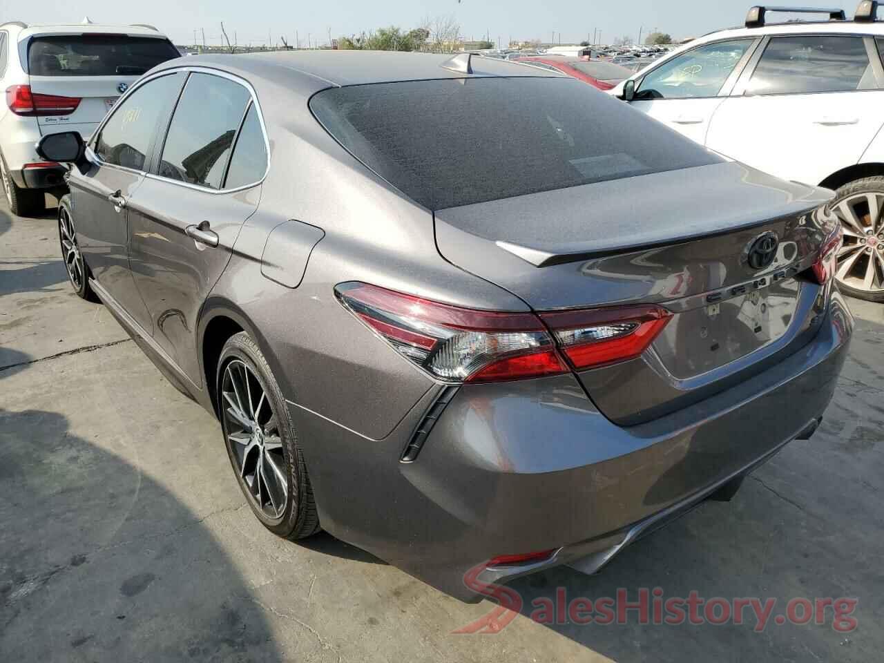 4T1G11AKXNU655604 2022 TOYOTA CAMRY