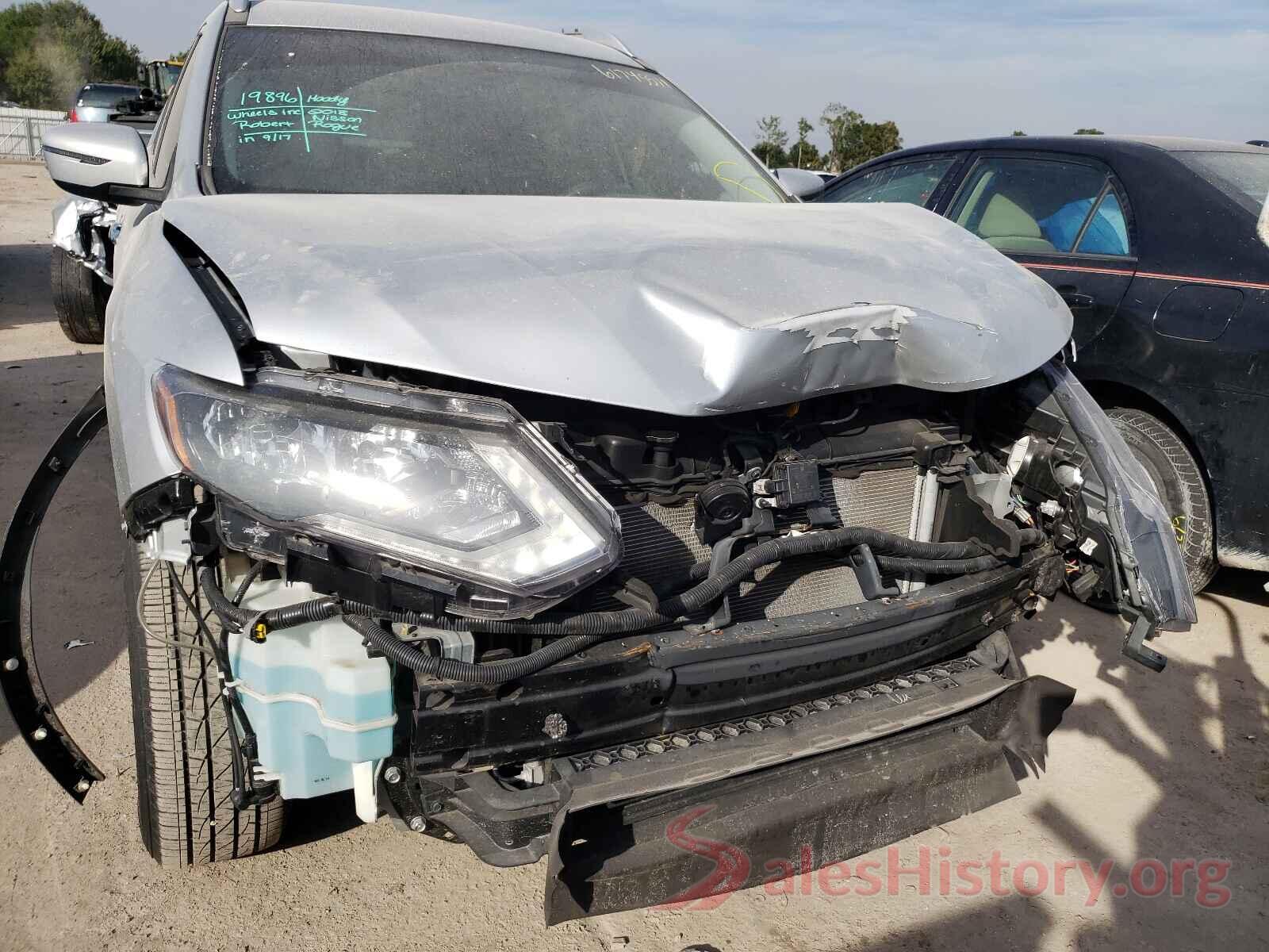 KNMAT2MV8JP519562 2018 NISSAN ROGUE