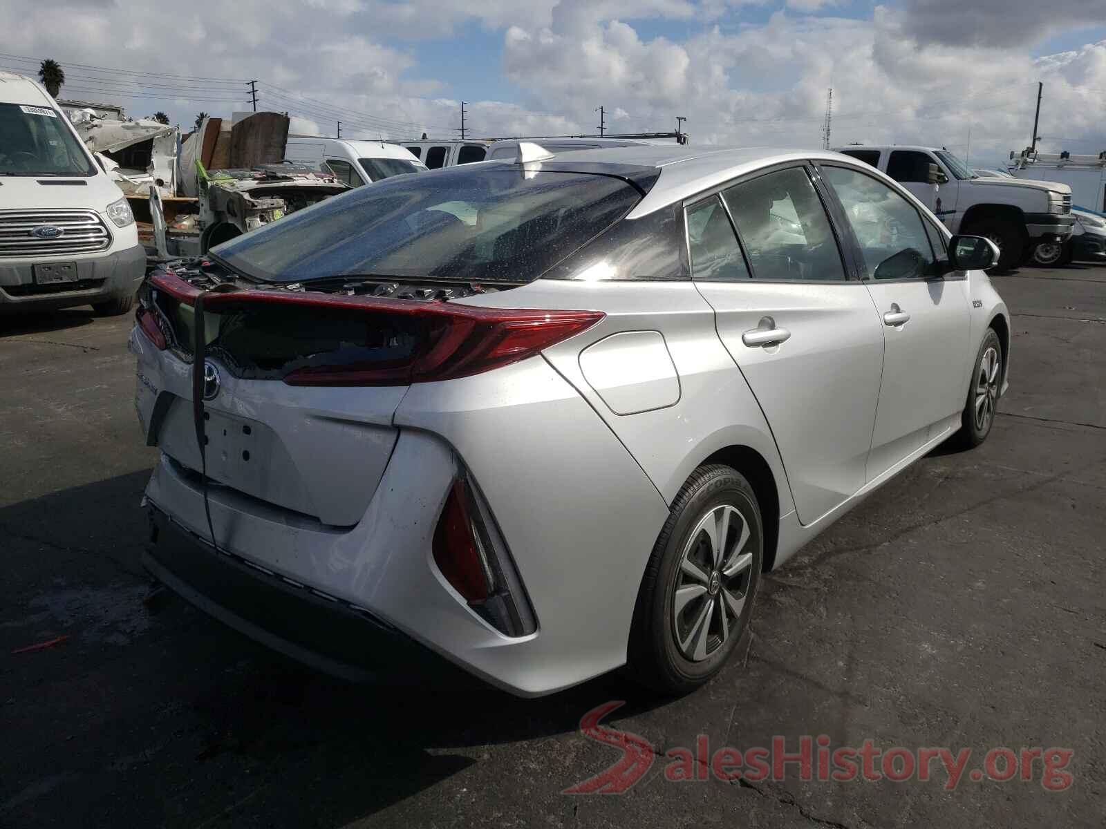 JTDKARFPXH3057718 2017 TOYOTA PRIUS