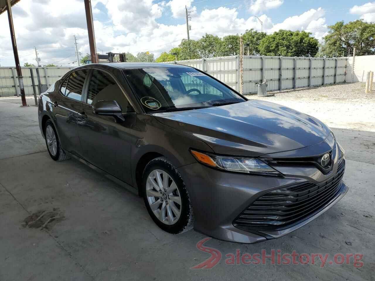 4T1B11HKXJU649568 2018 TOYOTA CAMRY