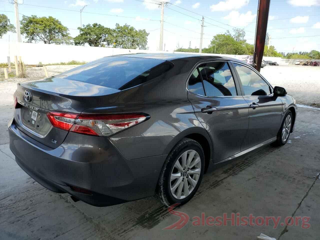 4T1B11HKXJU649568 2018 TOYOTA CAMRY