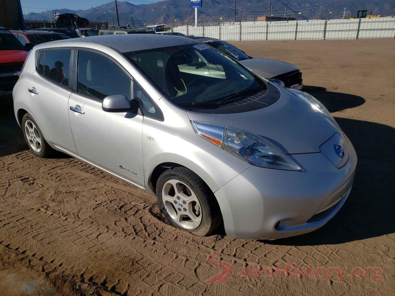 JN1AZ0CP7BT002240 2011 NISSAN LEAF