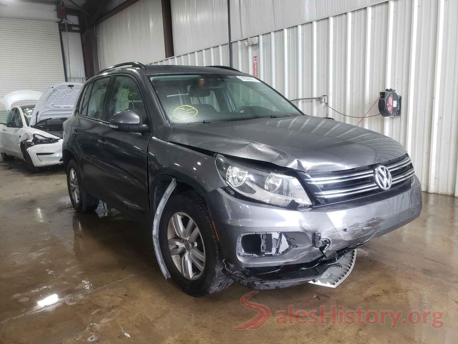 WVGBV7AXXGW523656 2016 VOLKSWAGEN TIGUAN