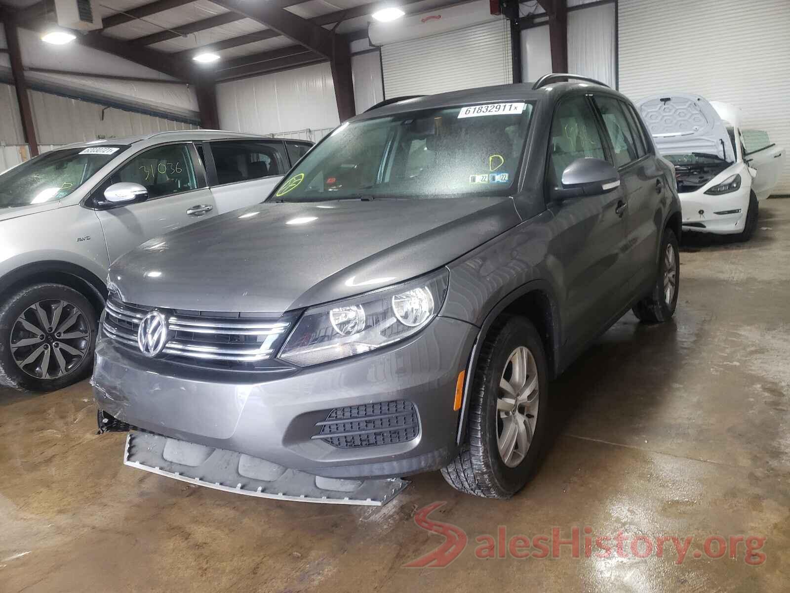 WVGBV7AXXGW523656 2016 VOLKSWAGEN TIGUAN