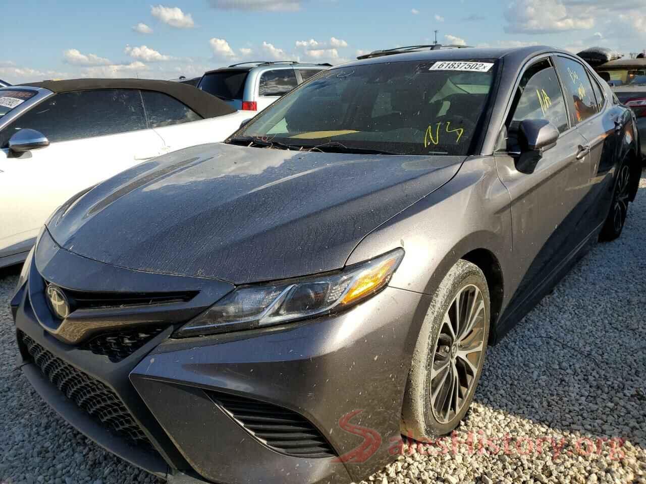 4T1B11HK5JU092066 2018 TOYOTA CAMRY