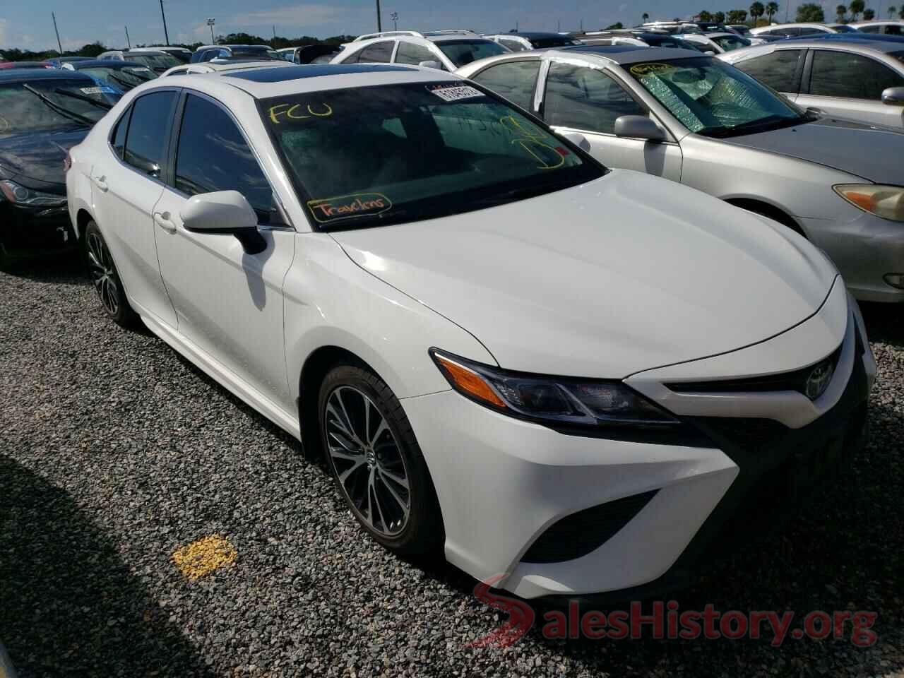 4T1B11HK1JU613235 2018 TOYOTA CAMRY