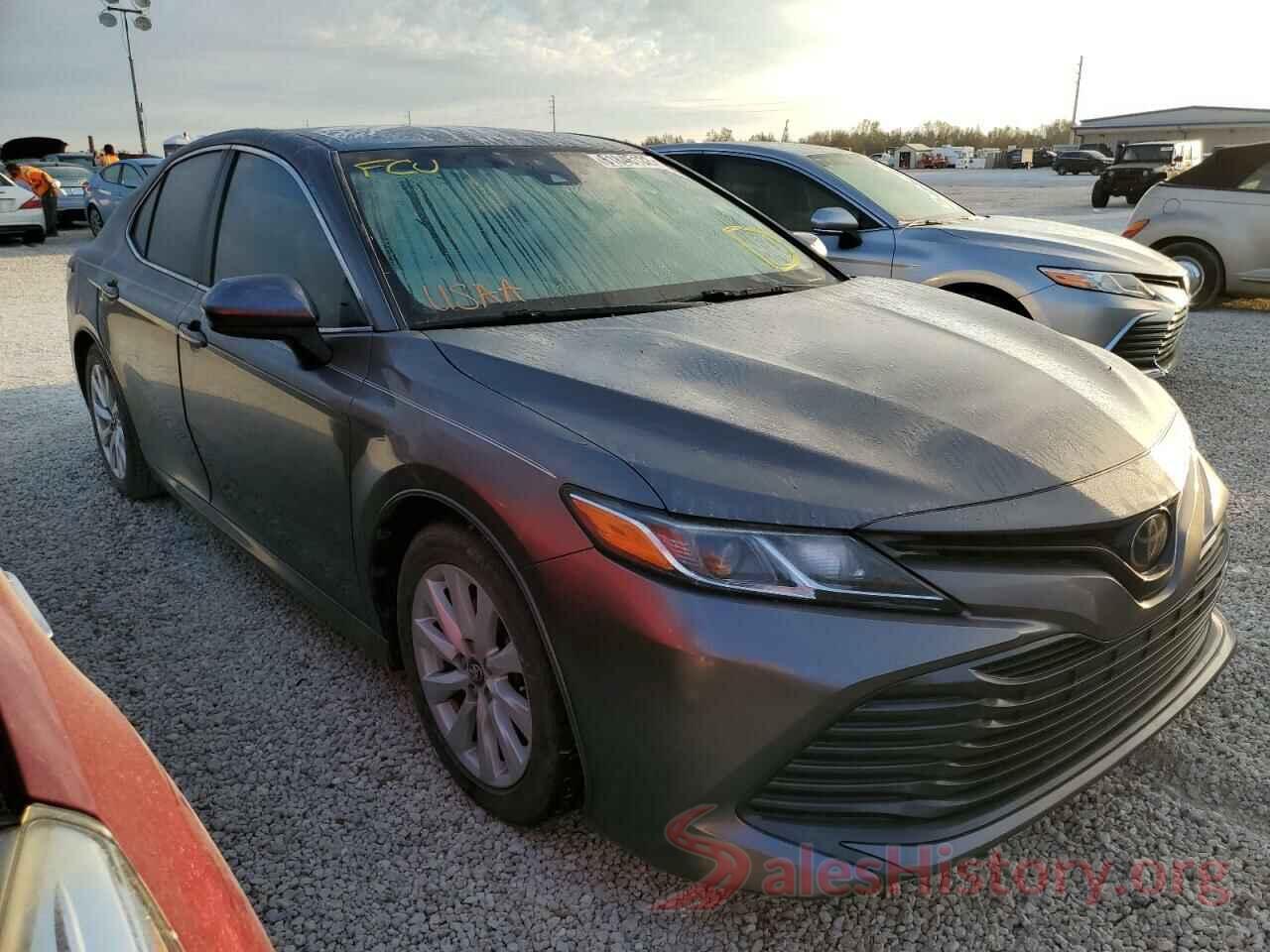 4T1B11HK1JU085194 2018 TOYOTA CAMRY