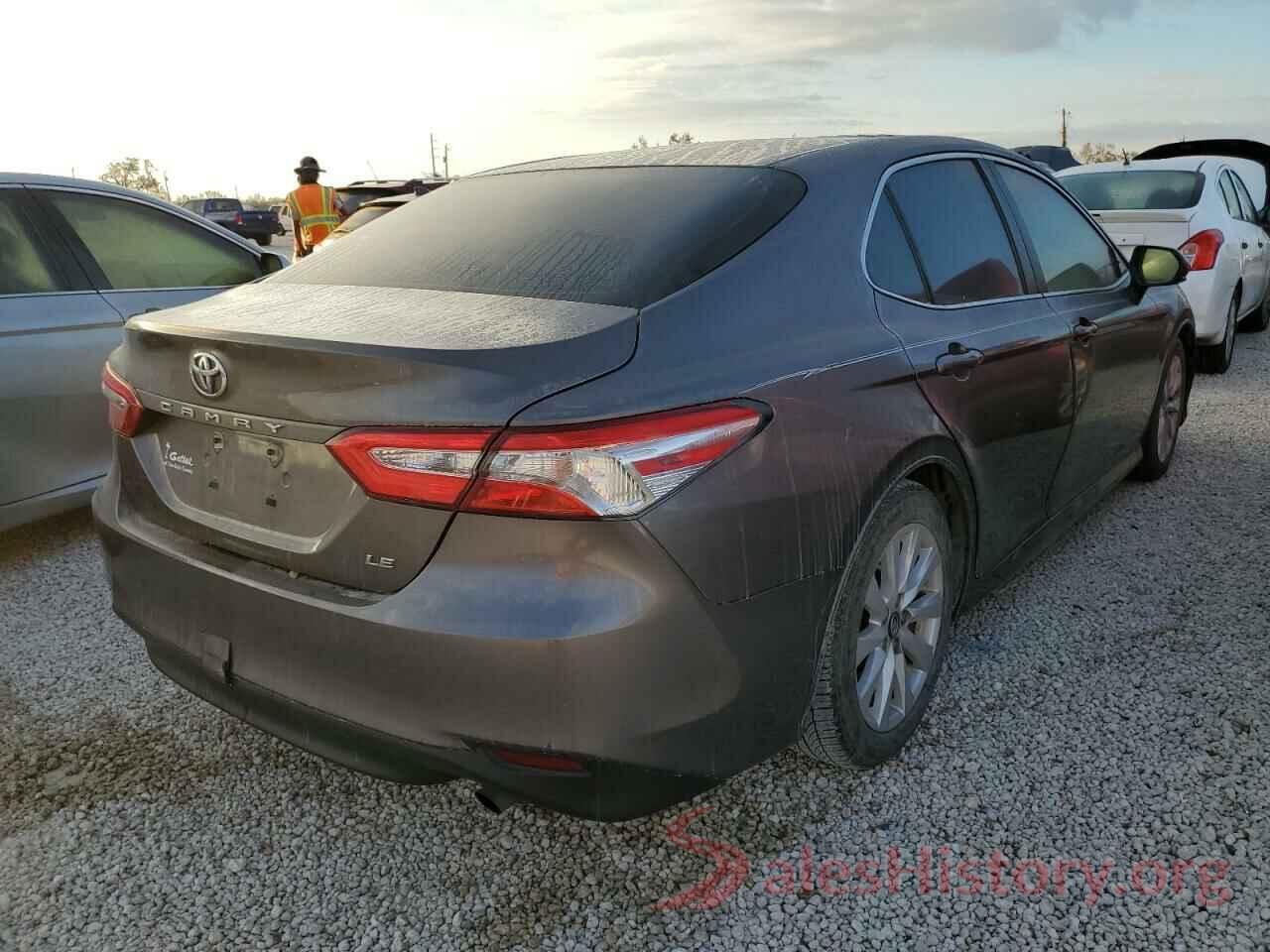 4T1B11HK1JU085194 2018 TOYOTA CAMRY