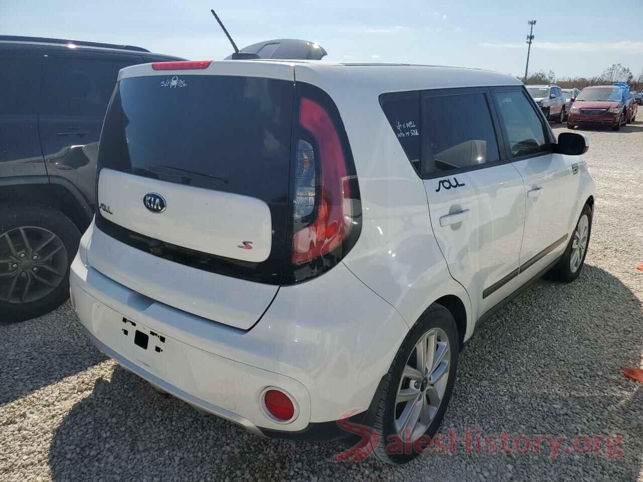 KNDJP3A55J7568765 2018 KIA SOUL