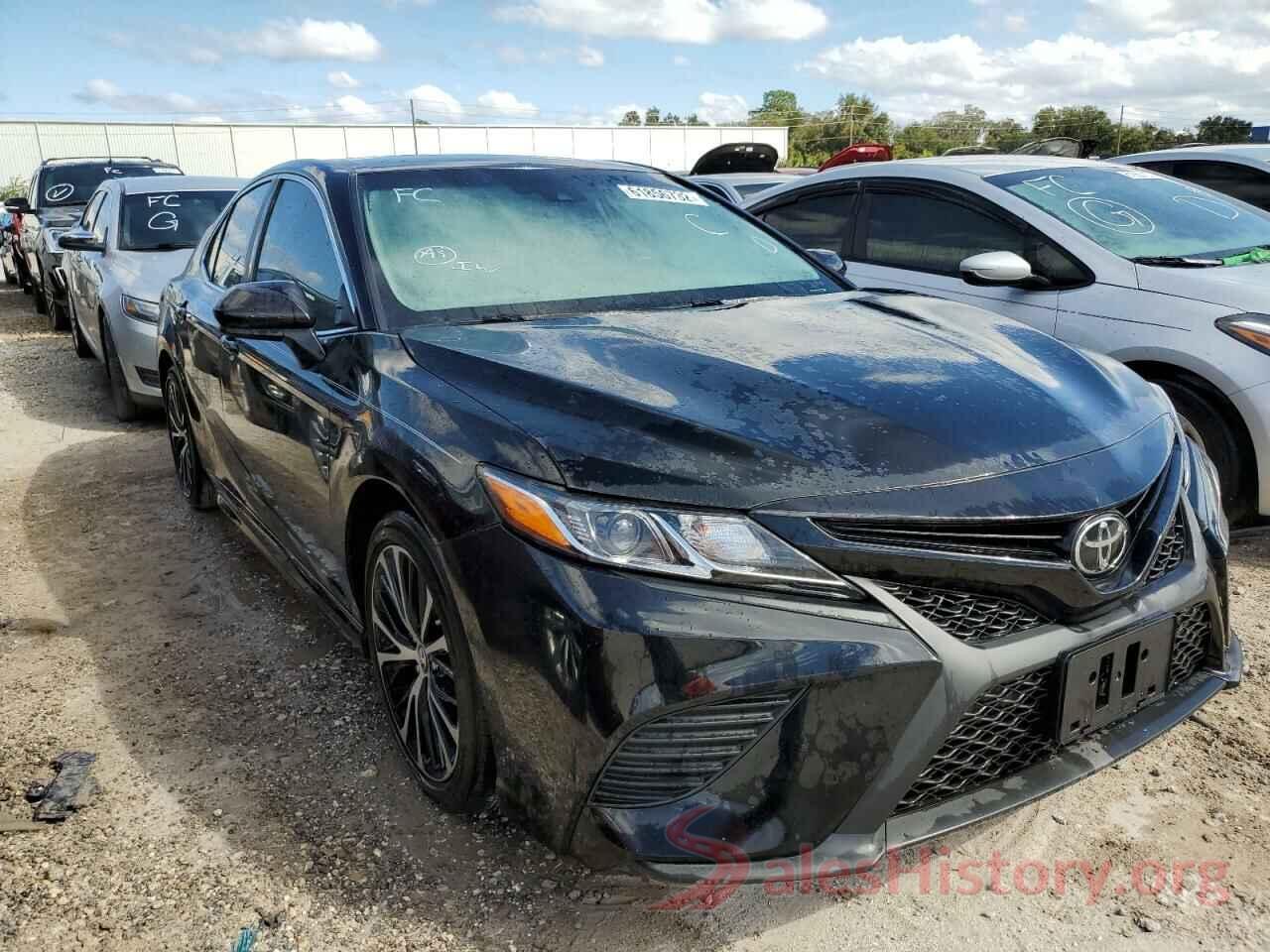 4T1B11HK7JU157001 2018 TOYOTA CAMRY