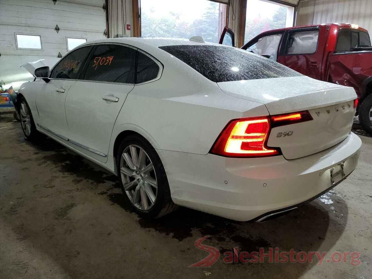 LVYA22ML9JP056812 2018 VOLVO S90