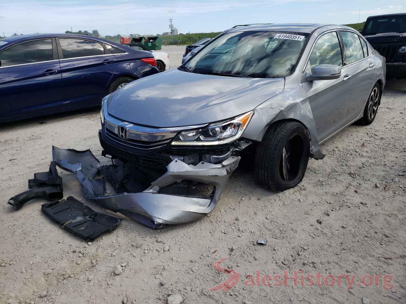 1HGCR3F05HA045812 2017 HONDA ACCORD