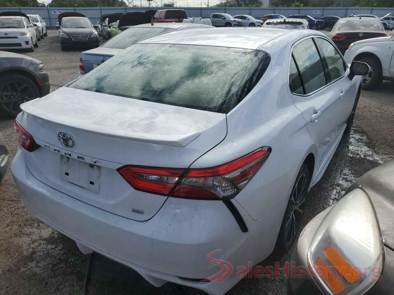 JTNB11HK1J3032503 2018 TOYOTA CAMRY