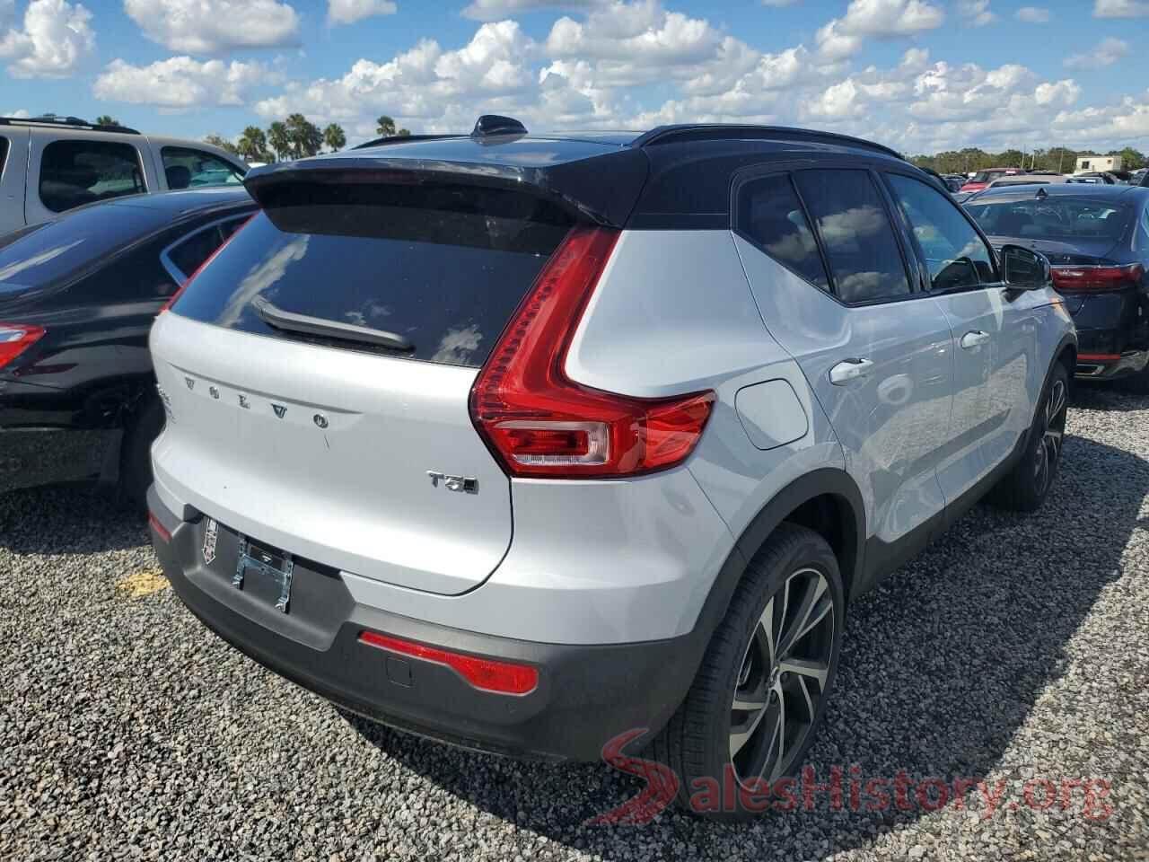 YV4162UM6N2786388 2022 VOLVO XC40