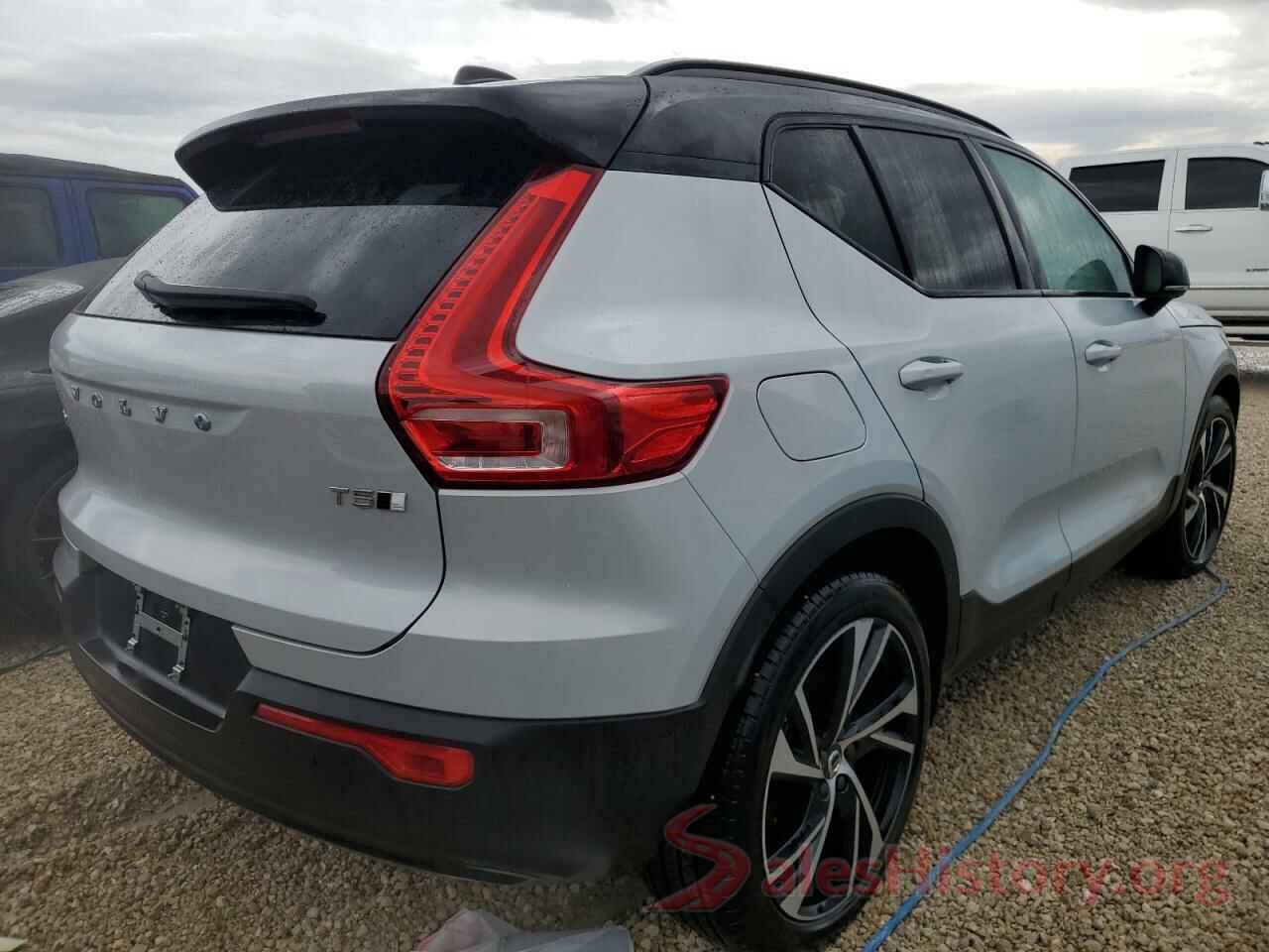 YV4162UM4M2461575 2021 VOLVO XC40