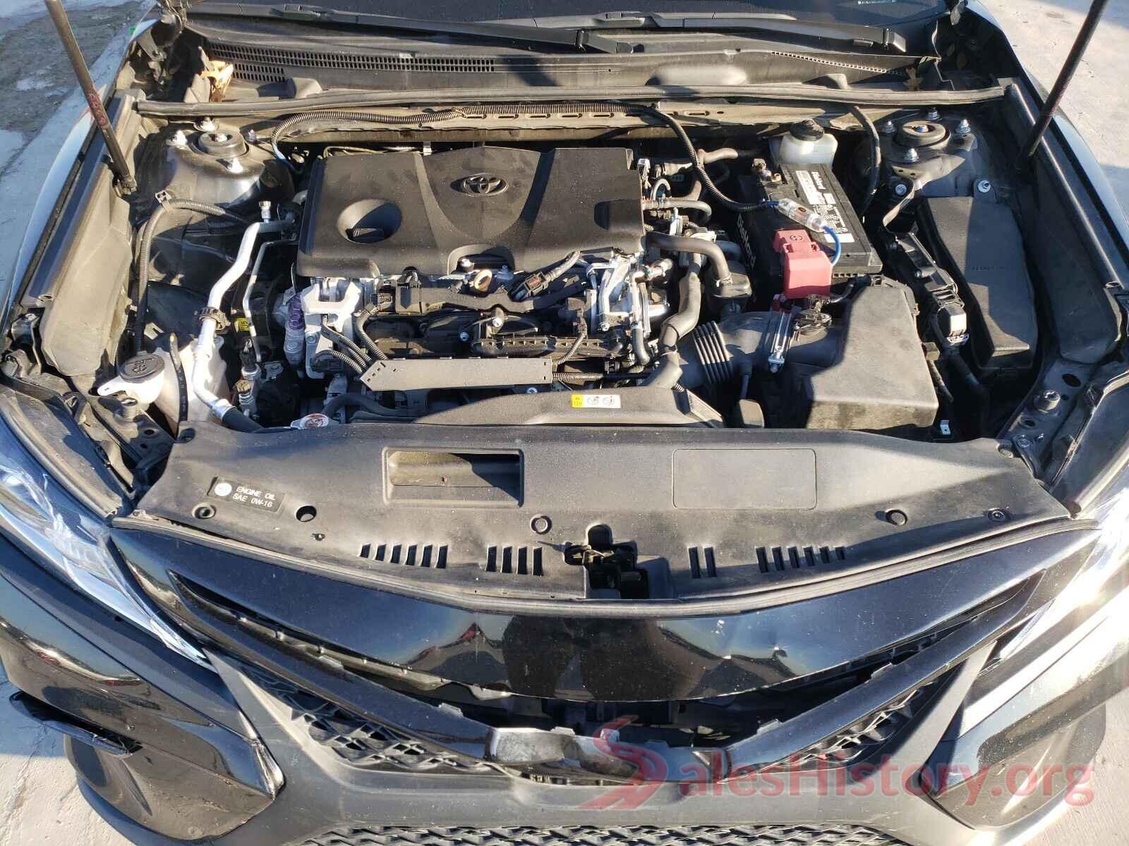 4T1B11HK4JU028827 2018 TOYOTA CAMRY