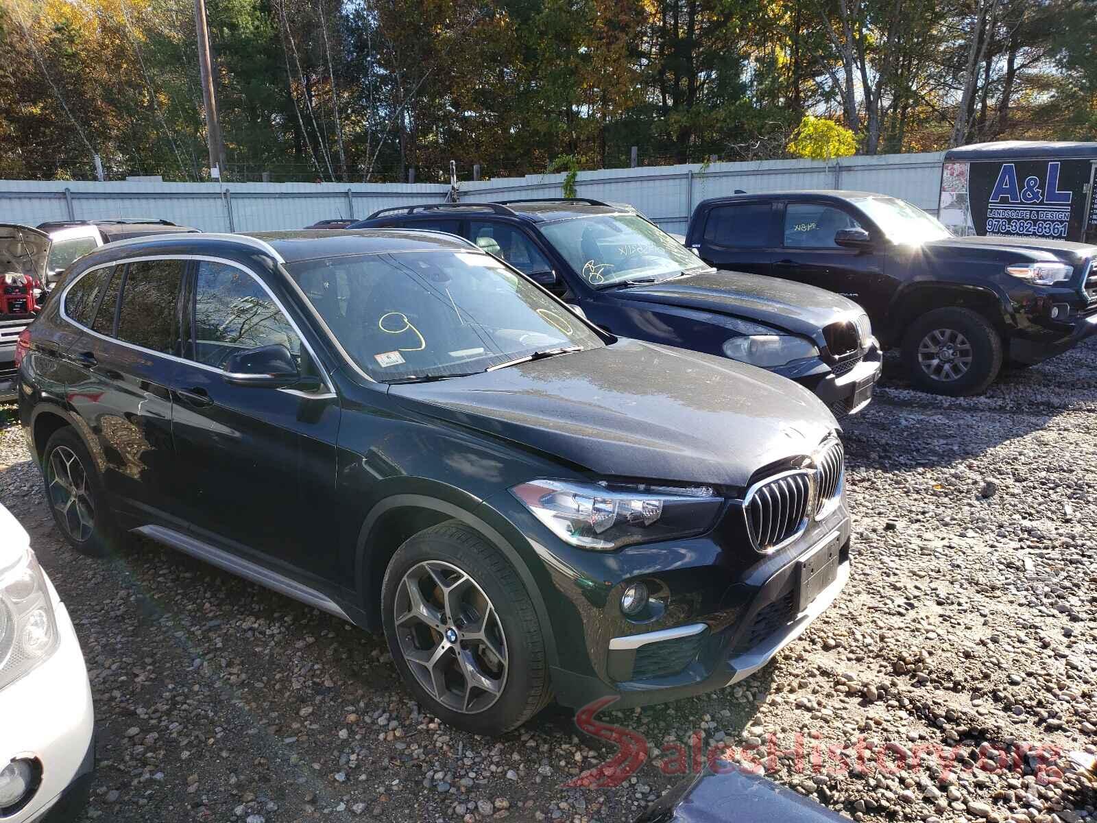 WBXHT3C3XJ3H30067 2018 BMW X1