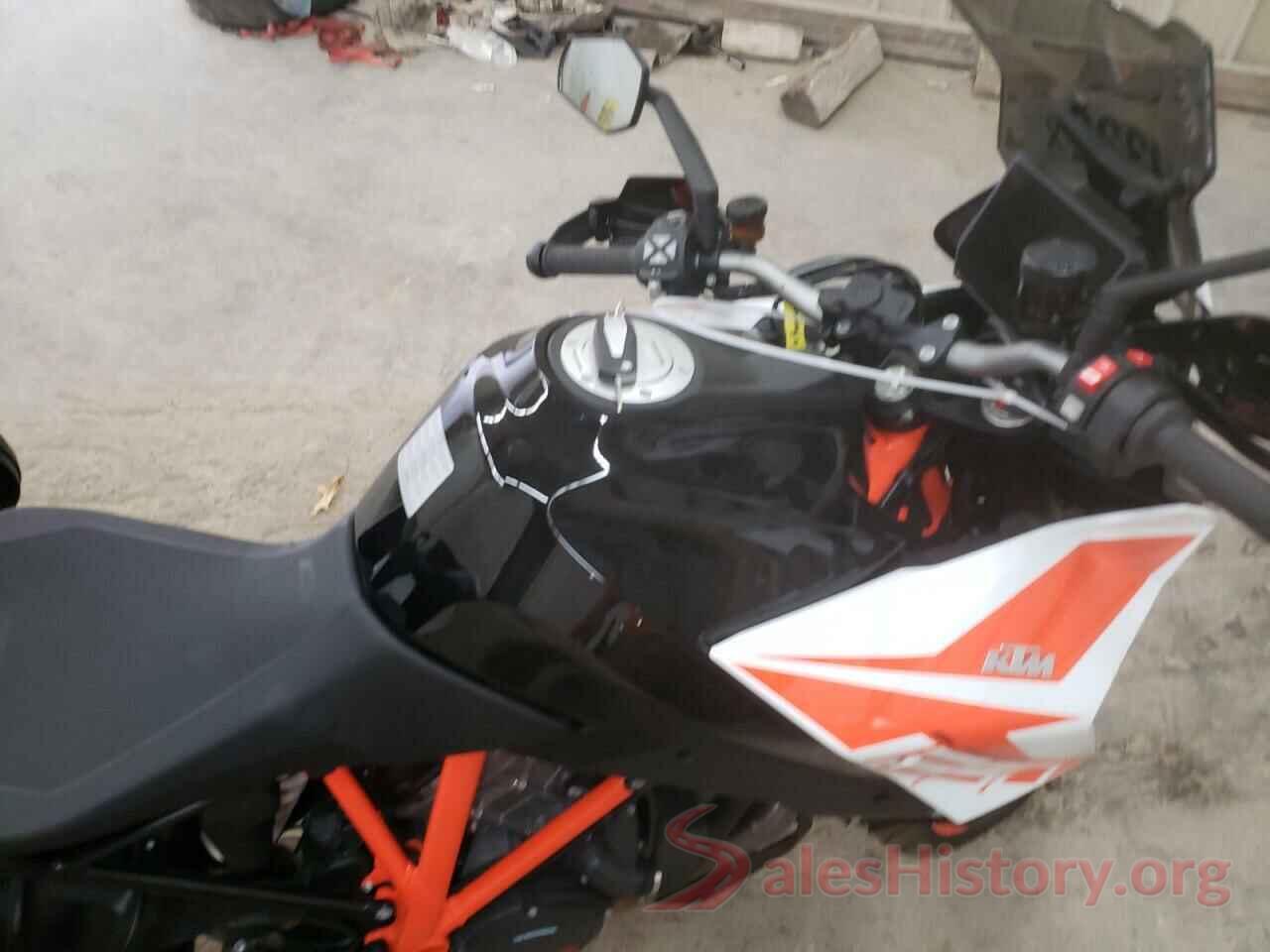 VBKV69404KM907346 2019 KTM MOTORCYCLE