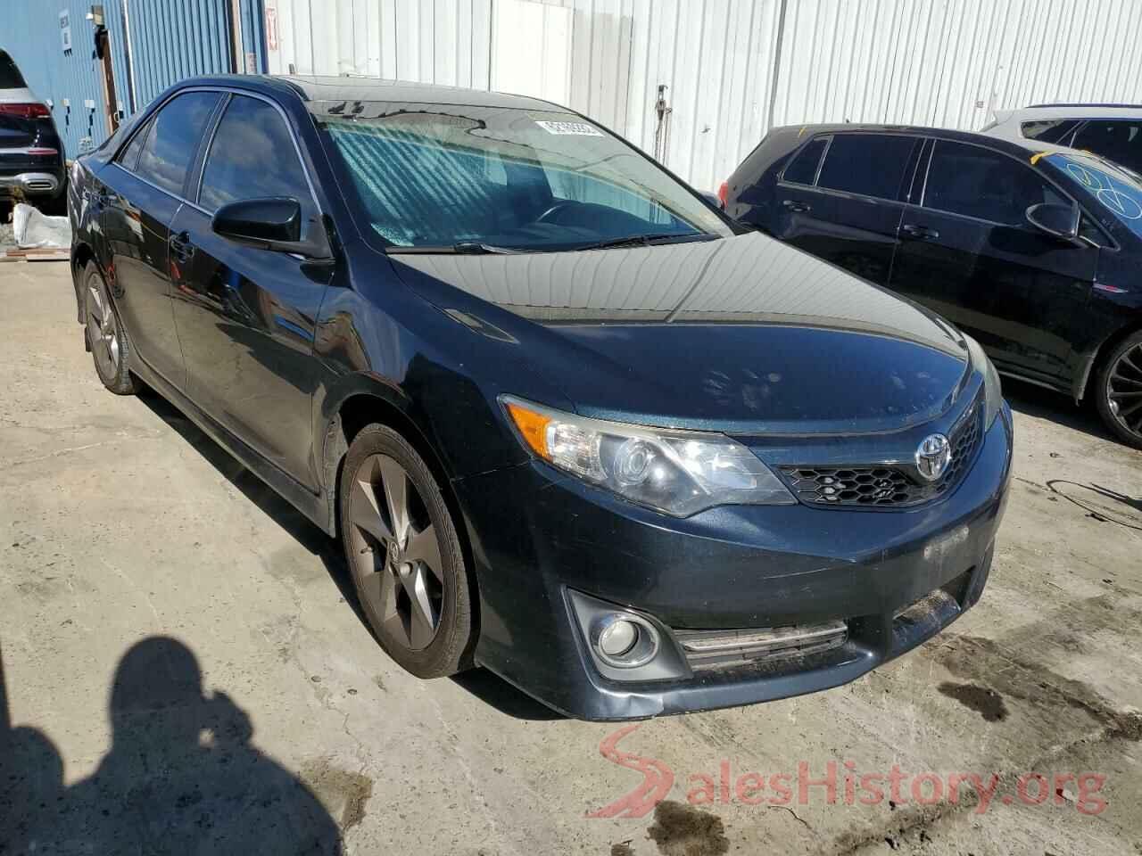 4T1BF1FK2EU813745 2014 TOYOTA CAMRY