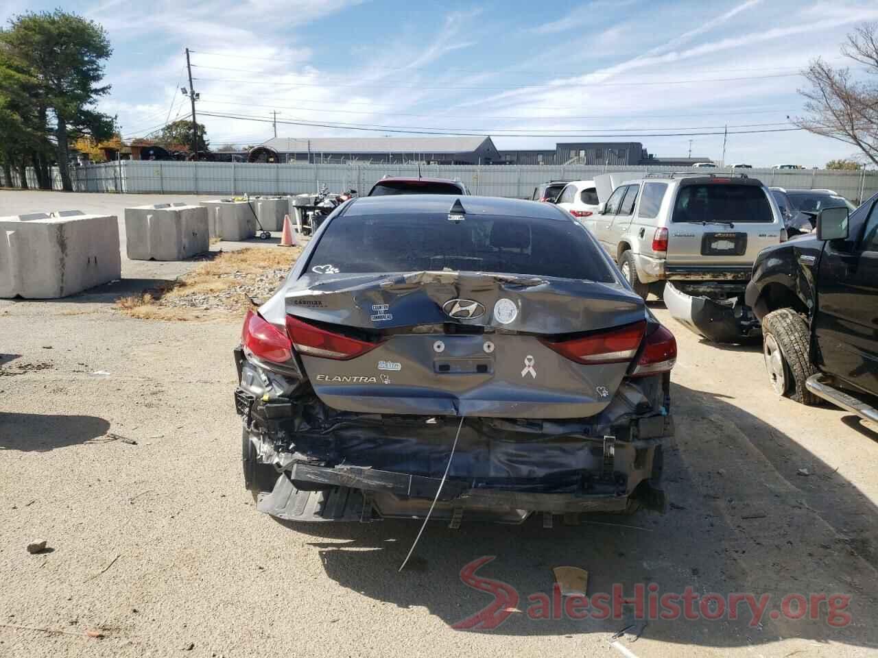 5NPD84LFXJH316611 2018 HYUNDAI ELANTRA