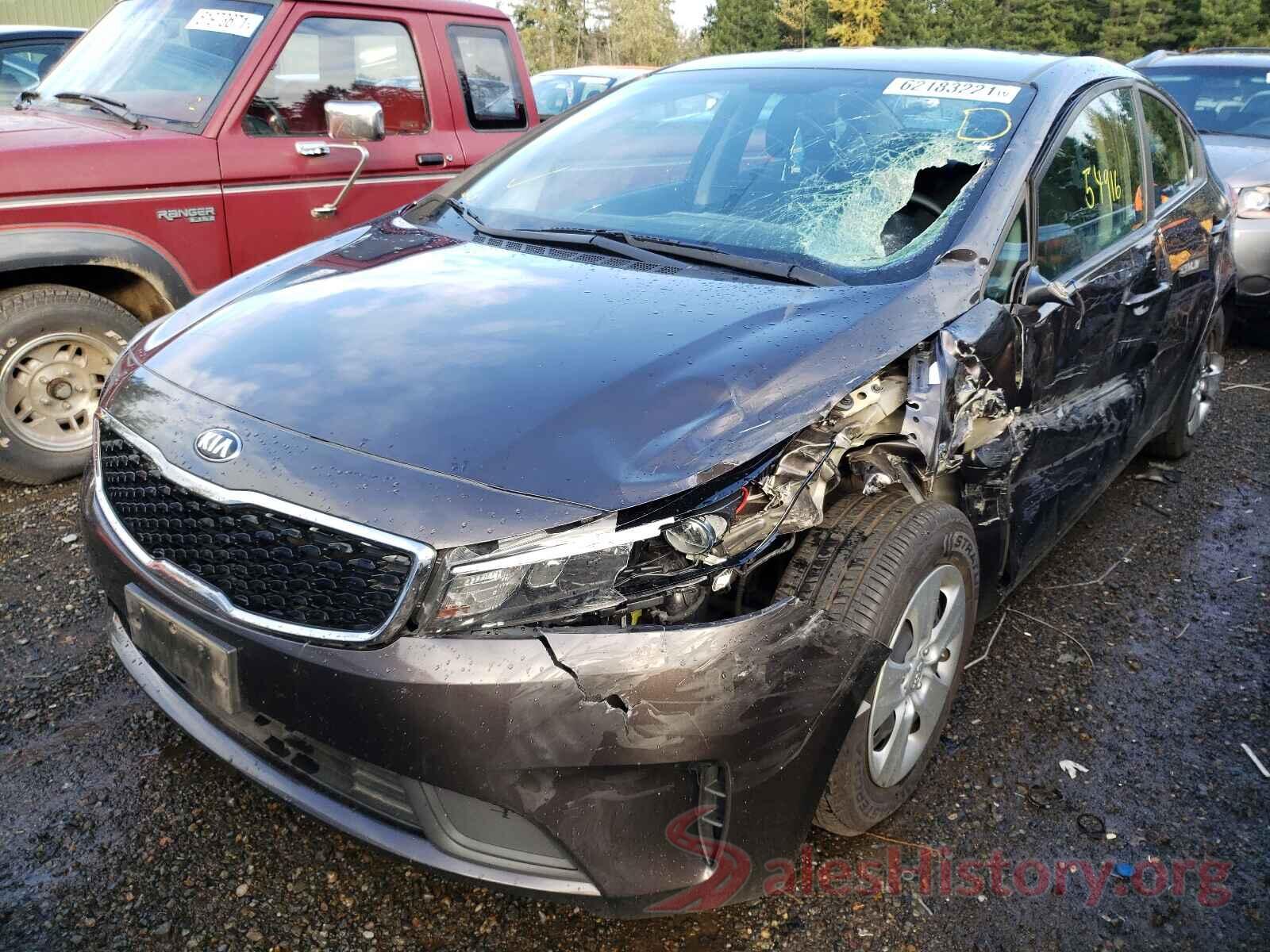 3KPFK4A75JE212196 2018 KIA FORTE