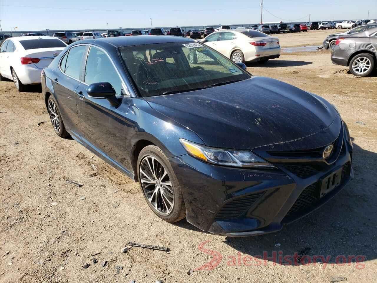 4T1B11HK0JU532453 2018 TOYOTA CAMRY