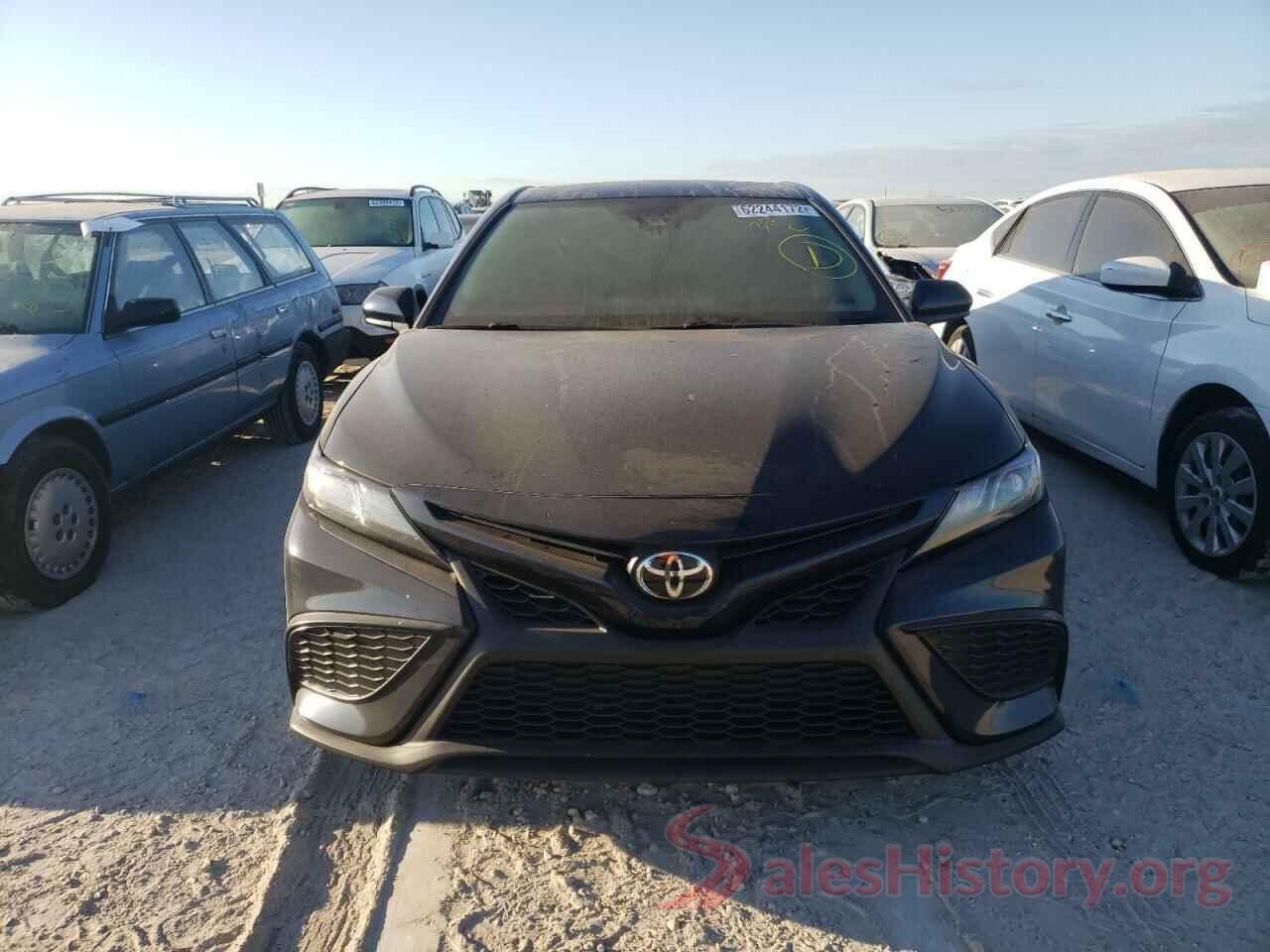 4T1G11AK6MU415769 2021 TOYOTA CAMRY