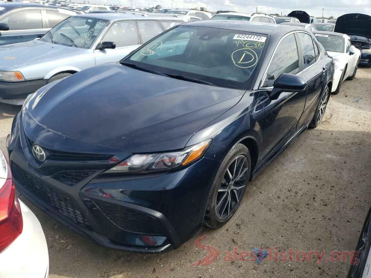 4T1G11AK6MU415769 2021 TOYOTA CAMRY