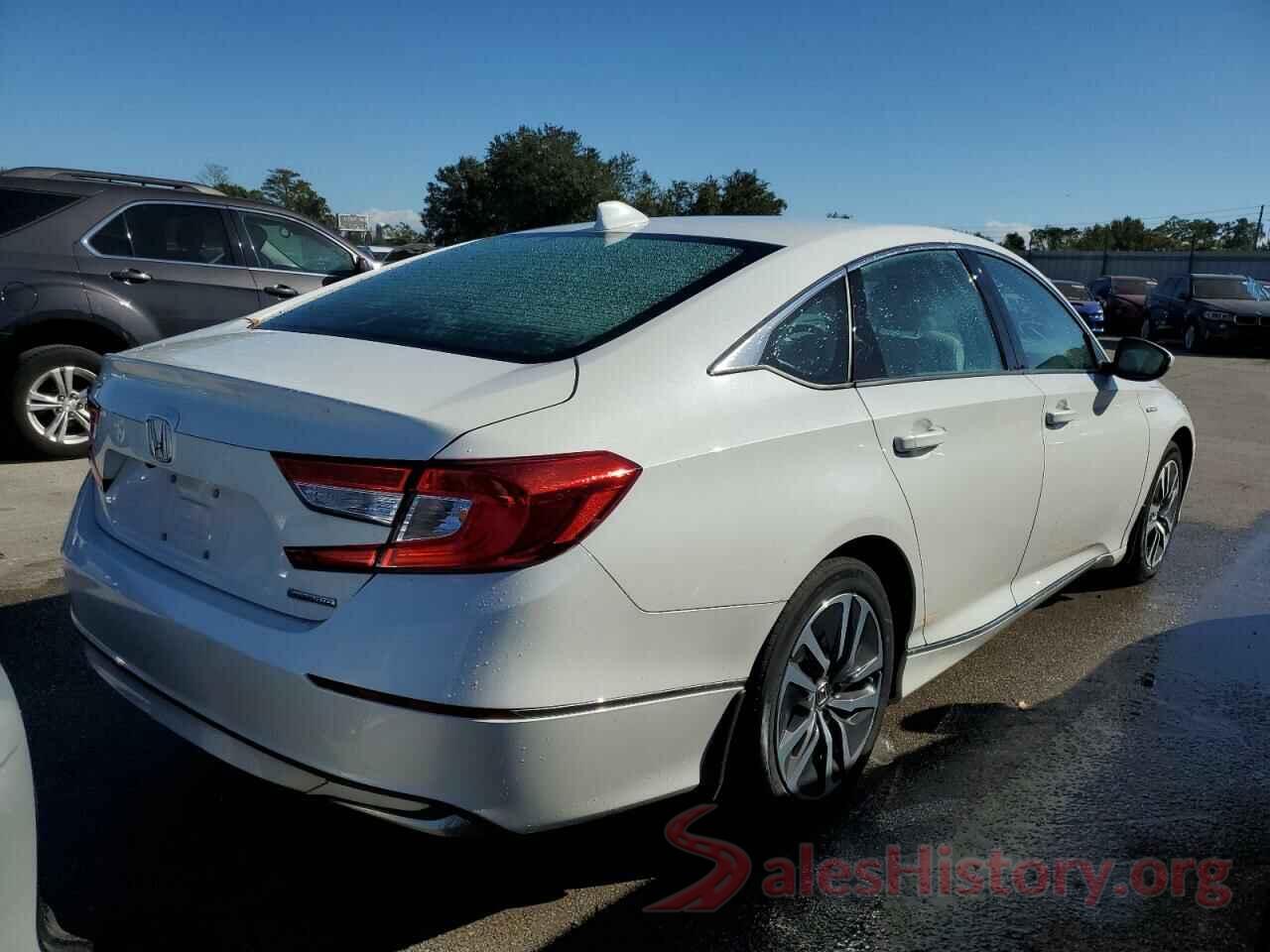 1HGCV3F42JA003926 2018 HONDA ACCORD