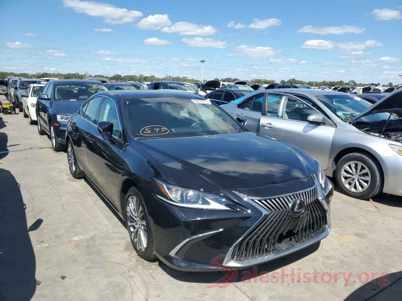 58ADZ1B18LU077395 2020 LEXUS ES350