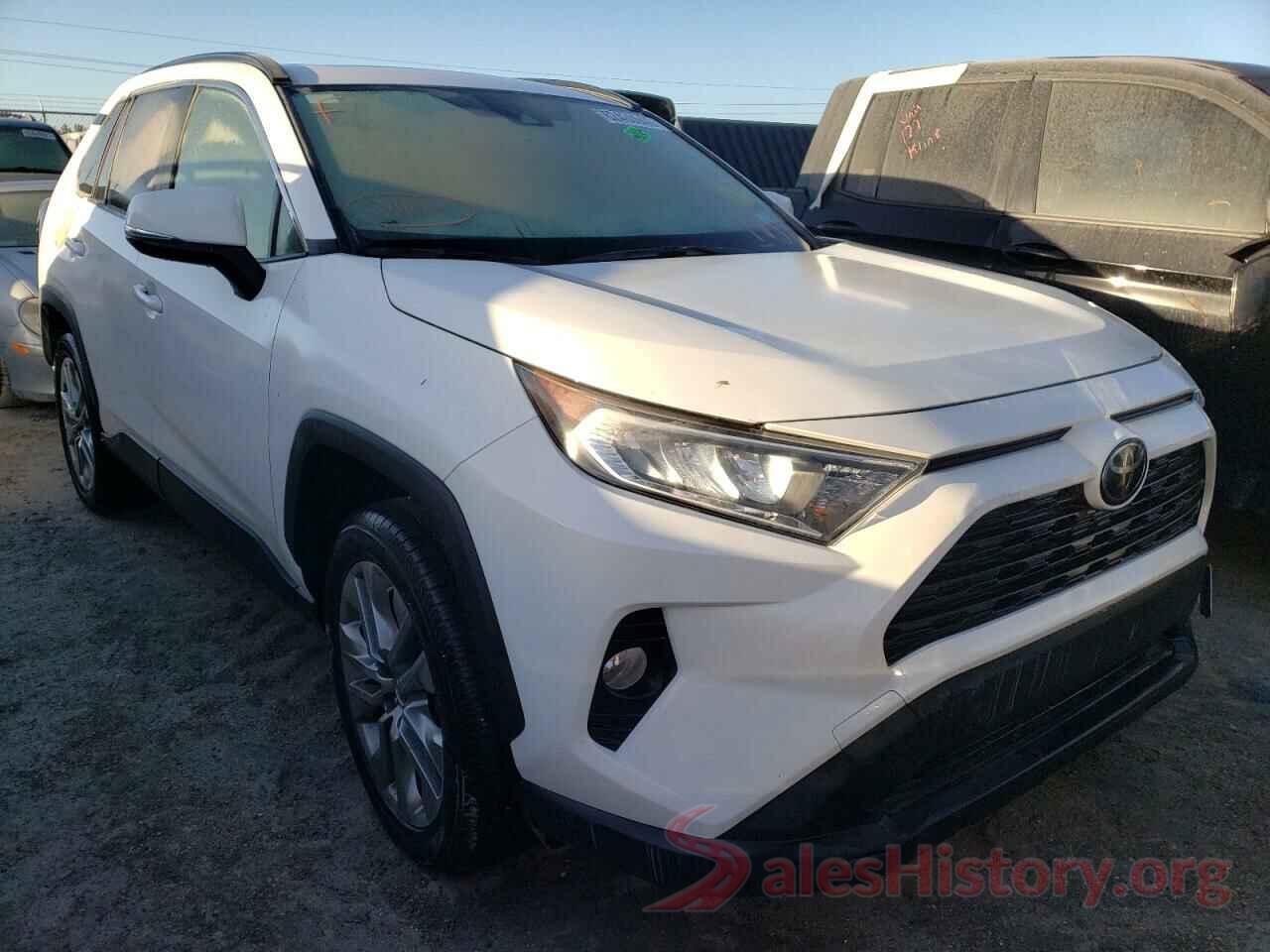 JTMC1RFV5KD003005 2019 TOYOTA RAV4