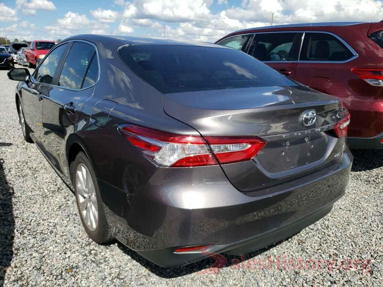 4T1B11HK8JU156553 2018 TOYOTA CAMRY