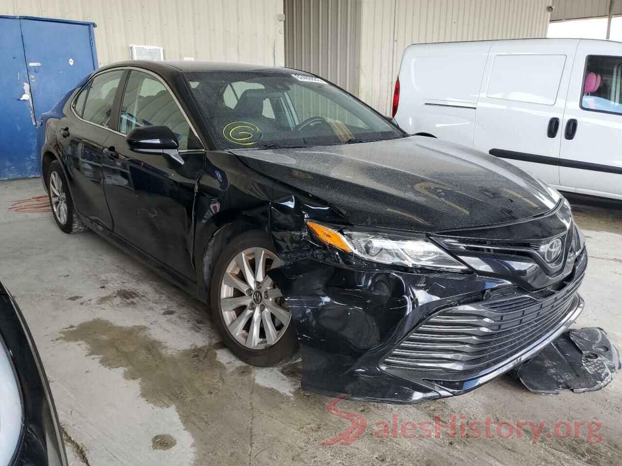 4T1B11HKXJU082391 2018 TOYOTA CAMRY