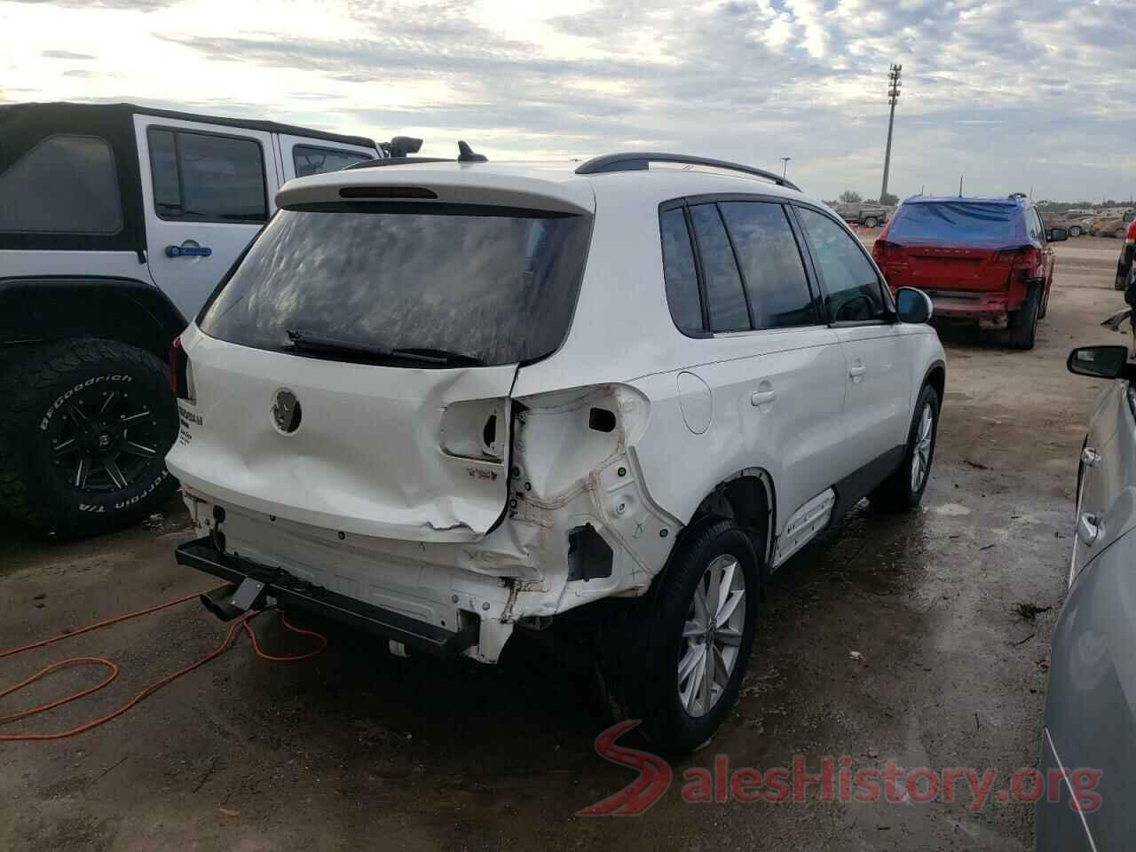 WVGAV7AX1HK043087 2017 VOLKSWAGEN TIGUAN