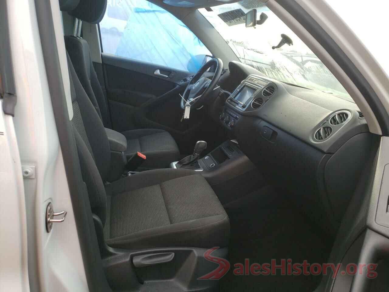 WVGAV7AX1HK043087 2017 VOLKSWAGEN TIGUAN