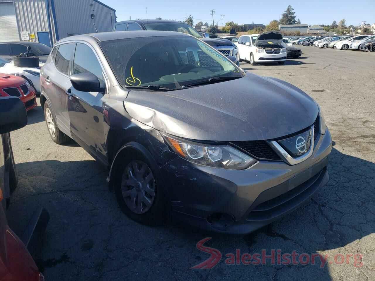 JN1BJ1CP5JW155892 2018 NISSAN ROGUE