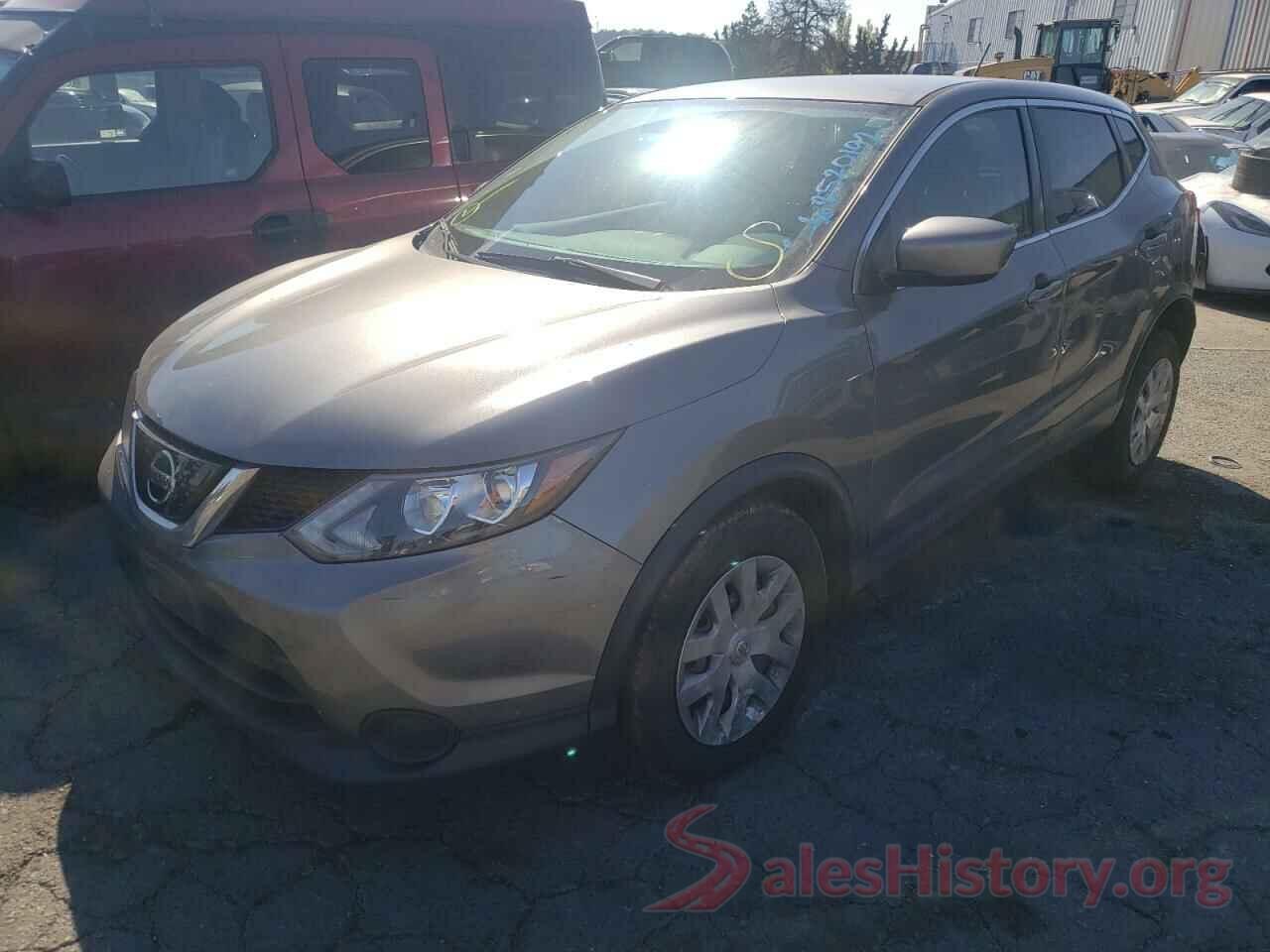 JN1BJ1CP5JW155892 2018 NISSAN ROGUE