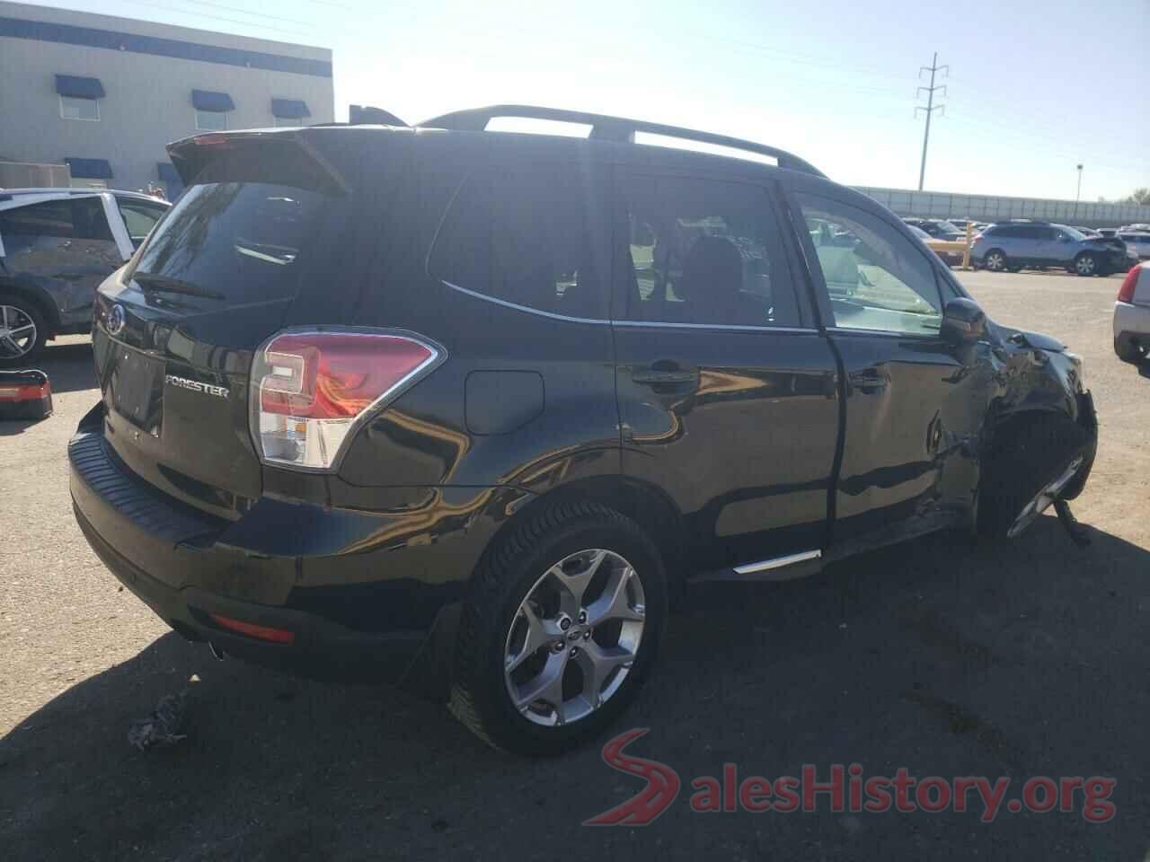 JF2SJAWC5JH587443 2018 SUBARU FORESTER