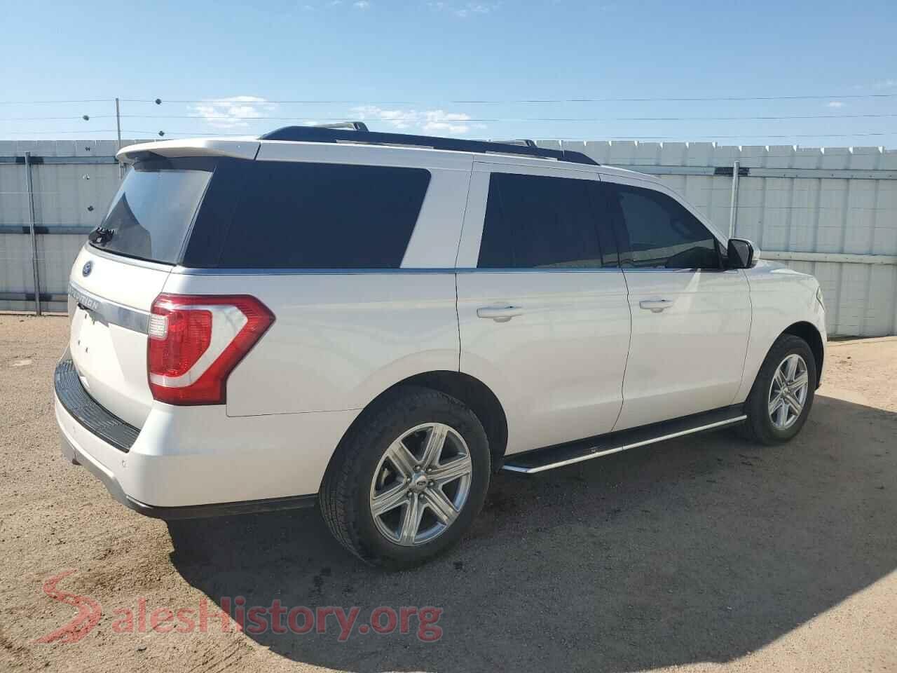 2018 FORD EXPEDITION VIN 1FMJU1HT2JEA63727, right side view