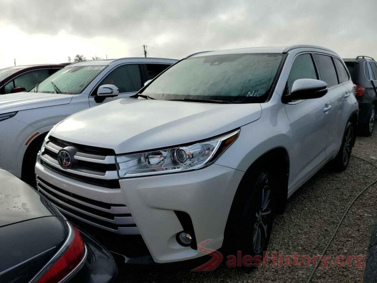 5TDJZRFH6JS819069 2018 TOYOTA HIGHLANDER