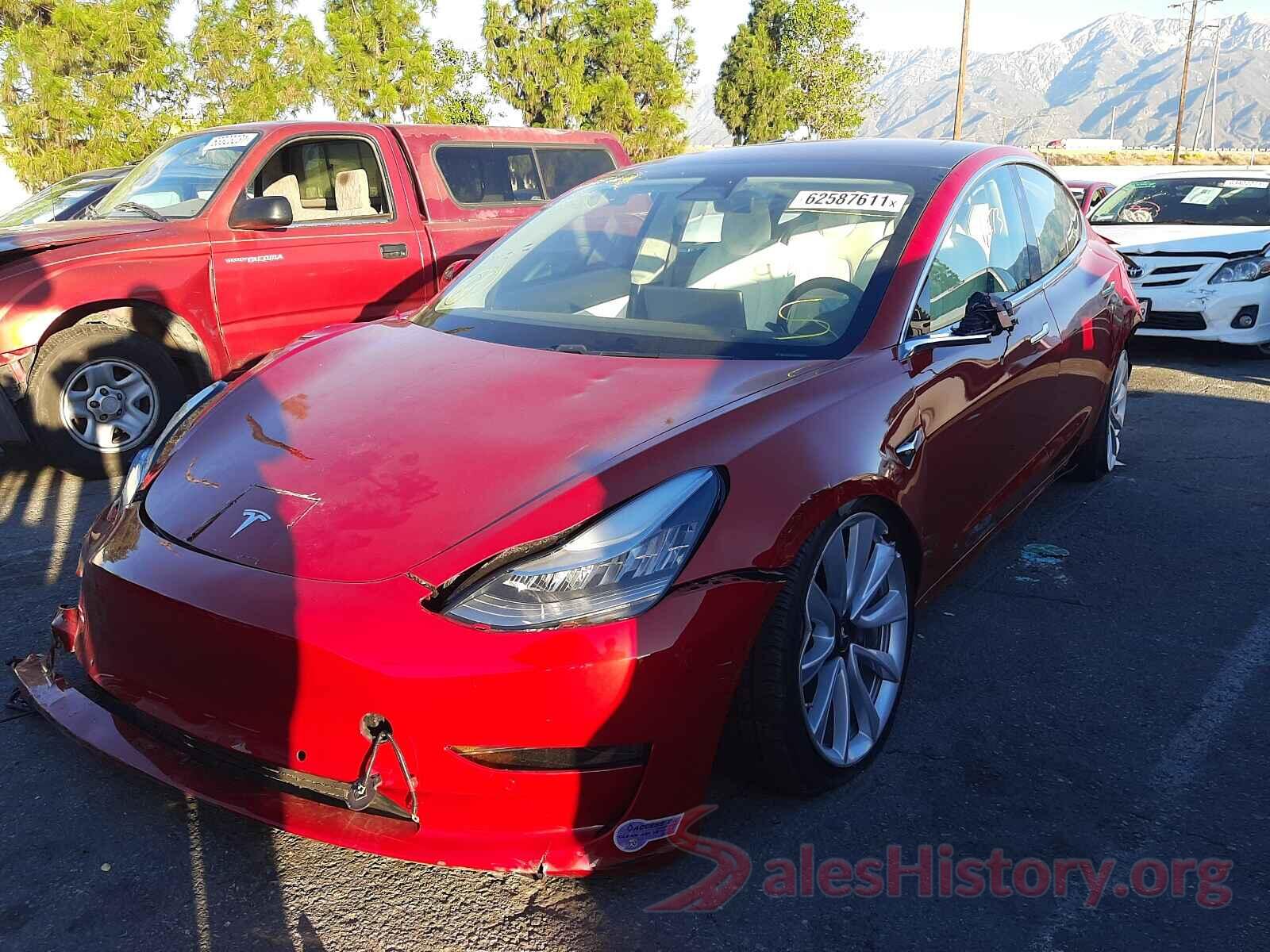 5YJ3E1EB4JF100703 2018 TESLA MODEL 3