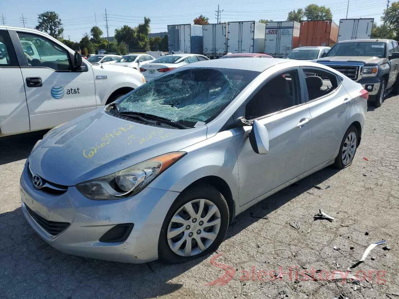 5NPDH4AE8DH157702 2013 HYUNDAI ELANTRA