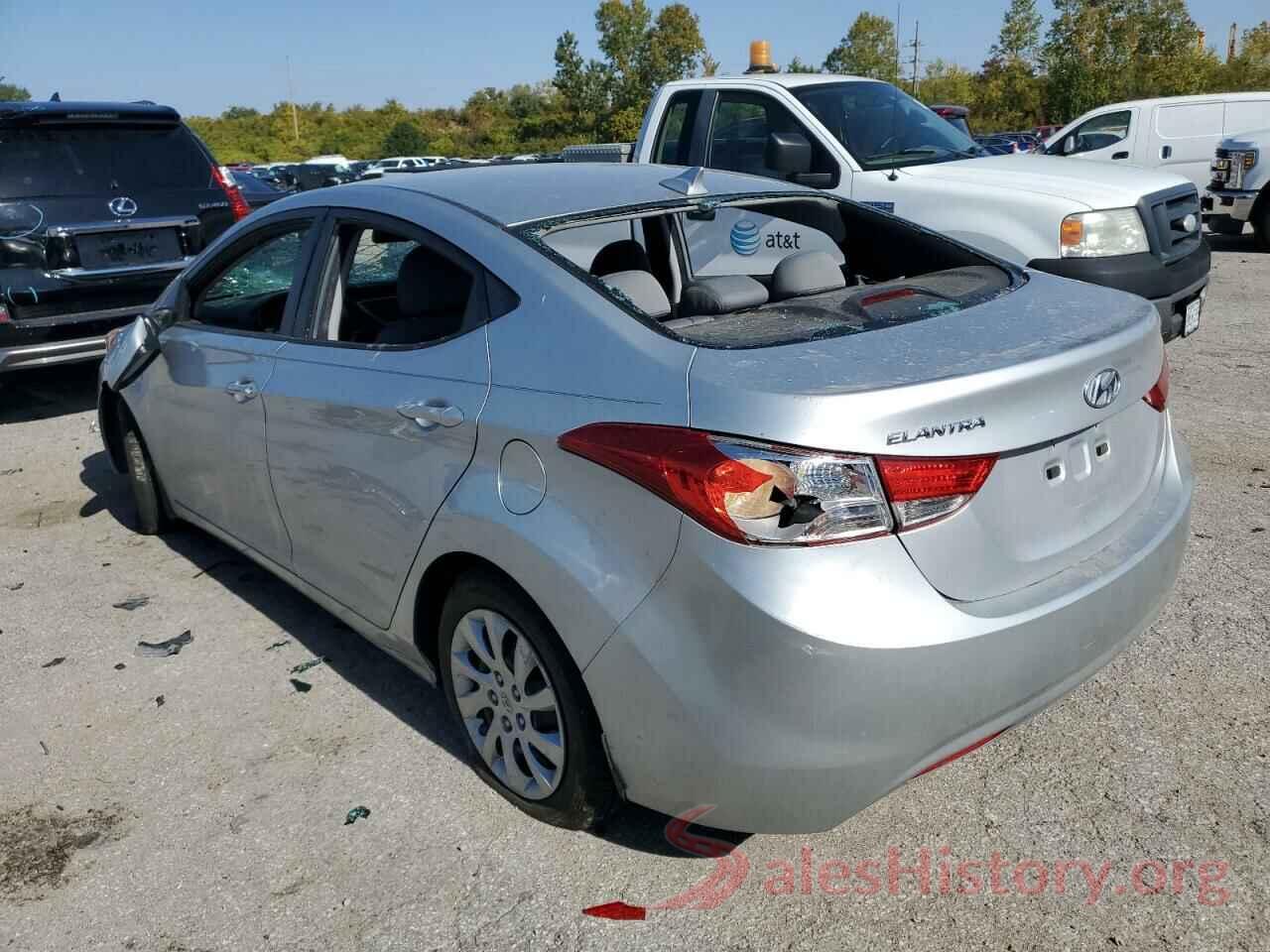 5NPDH4AE8DH157702 2013 HYUNDAI ELANTRA